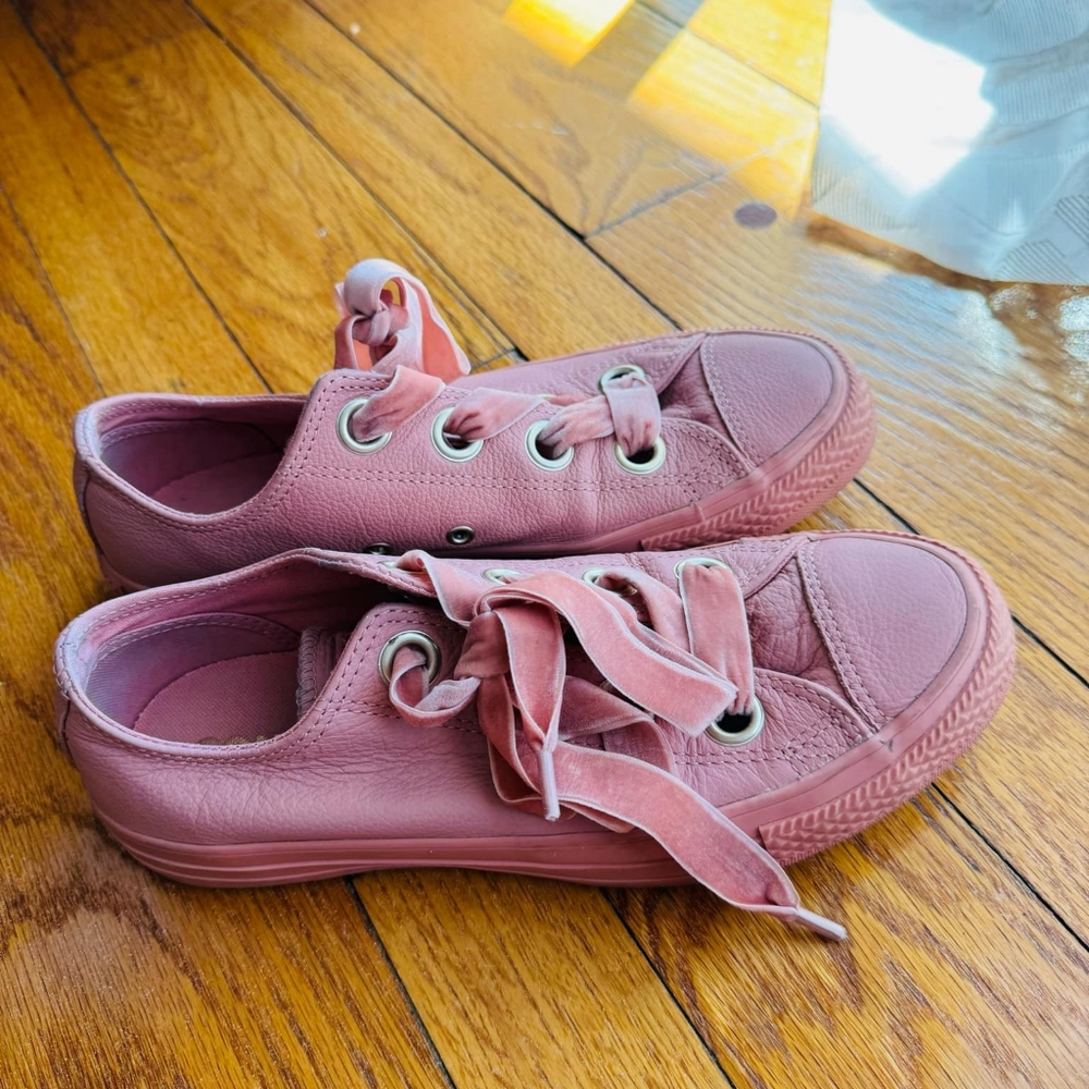 Converse Pink Sneakers